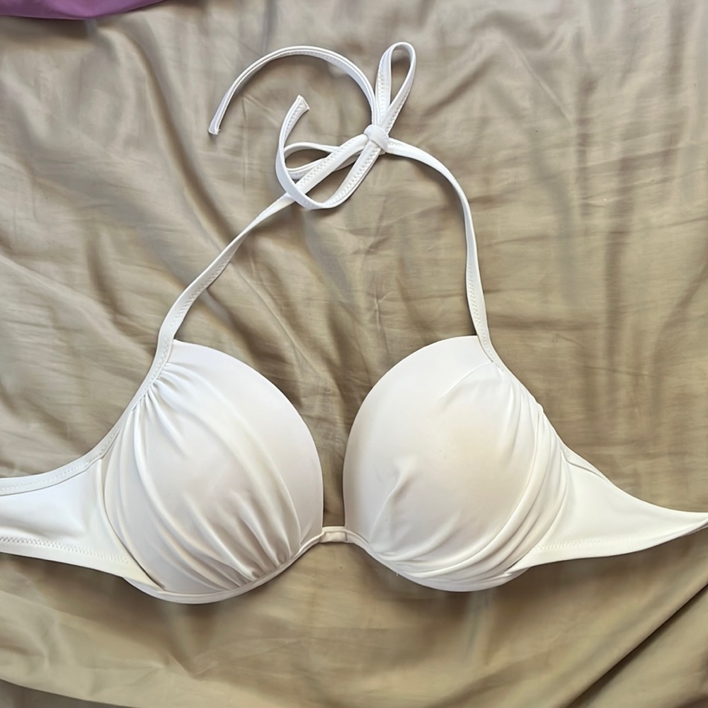 White bikini top shade & shore. Never worn